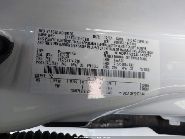 1FADP3K23JL245071 Ford FOCUS SE