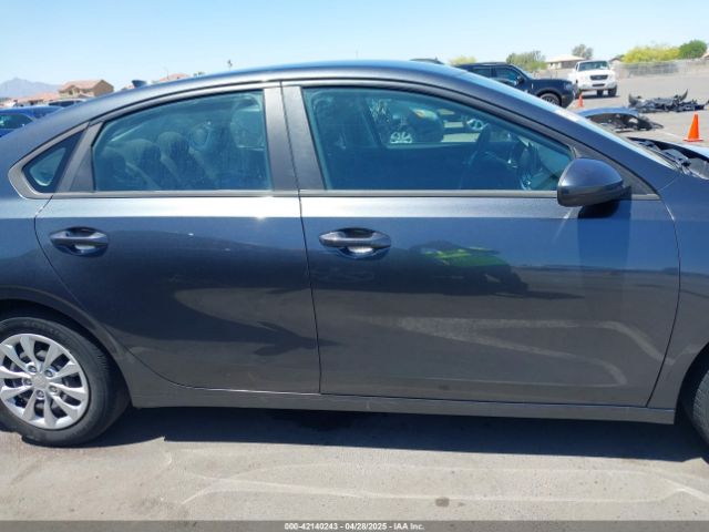 3KPF24AD0ME302981 KIA FORTE FE
