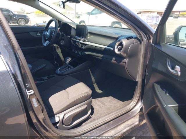 3KPF24AD0ME302981 KIA FORTE FE