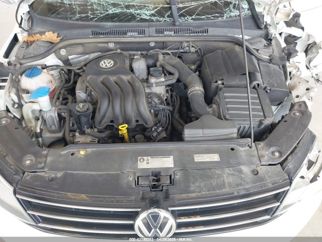 3VW2K7AJ5FM311011 Volkswagen Jetta 2.0l S