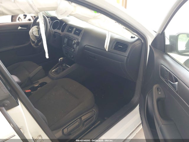 3VW2K7AJ5FM311011 Volkswagen Jetta 2.0l S