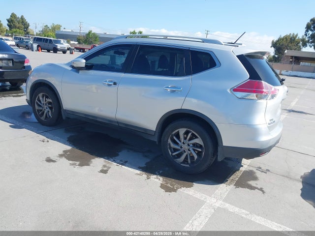 5N1AT2MV5FC865790 Nissan Rogue Sl