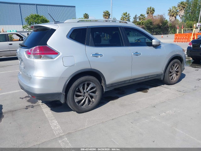 5N1AT2MV5FC865790 Nissan Rogue Sl