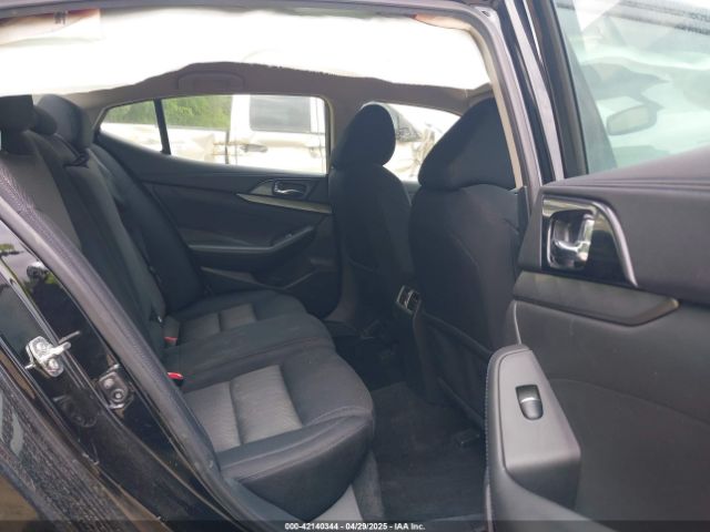 1N4AA6AP3HC384307 Nissan Maxima 3.5 S