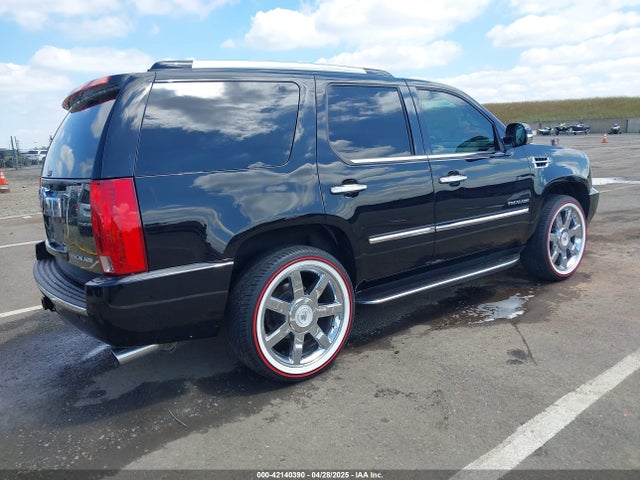 2010 CADILLAC ESCALADE 1GYUCBEFXAR214311 Photo 3