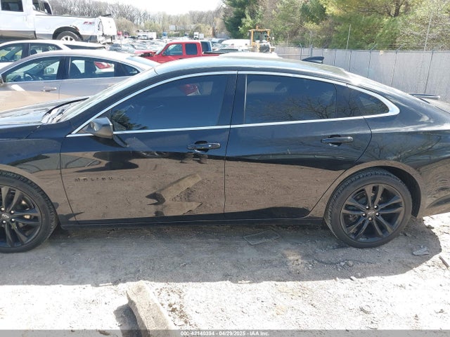 1G1ZD5ST8MF003093 Chevrolet Malibu Fwd Lt