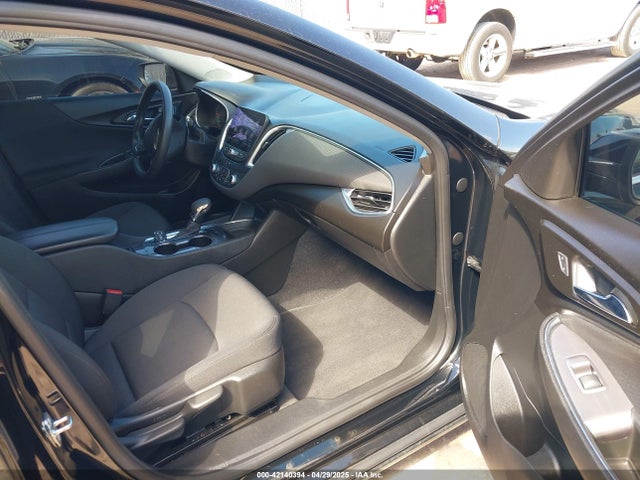 1G1ZD5ST8MF003093 Chevrolet Malibu Fwd Lt