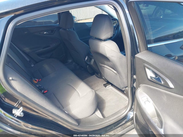 1G1ZD5ST8MF003093 Chevrolet Malibu Fwd Lt