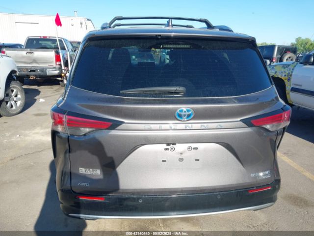 5TDESKFC4RS113702 Toyota Sienna Platinum