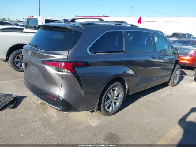 5TDESKFC4RS113702 Toyota Sienna Platinum