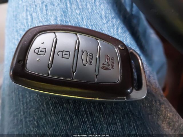 KMHD84LF1HU263972 Hyundai Elantra Limited