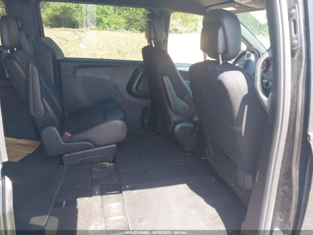 2C4RDGEG4JR284797 Dodge Grand Caravan Gt