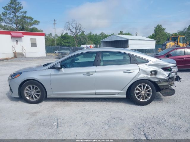 5NPE24AF5JH695364 Hyundai SONATA SE