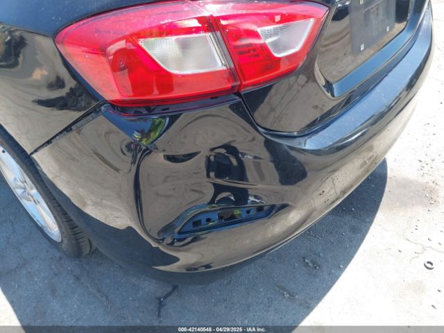 1G1BE5SMXJ7174845 Chevrolet Cruze Lt Auto
