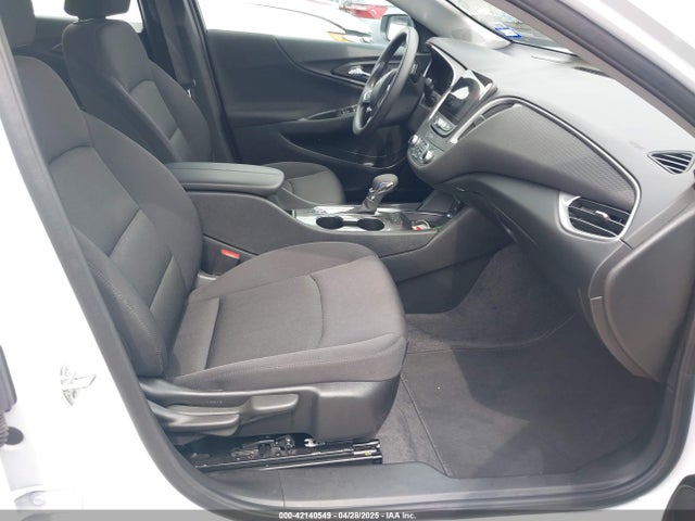 1G1ZD5ST5SF130350 Chevrolet Malibu Fwd 1lt