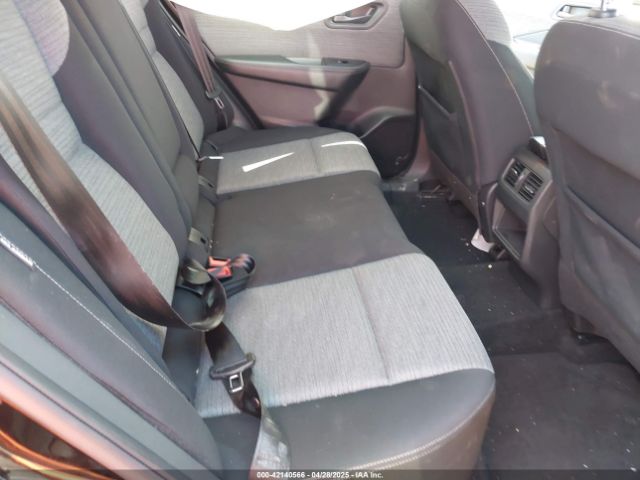 JN8AT3AA9MW013907 Nissan Rogue S Fwd