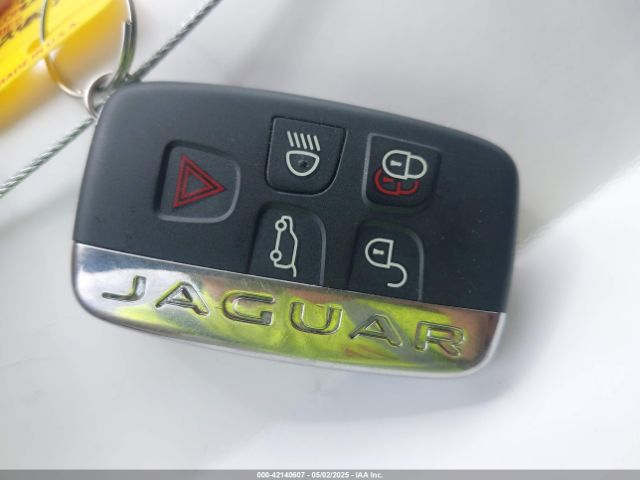 2018 JAGUAR F-PACE SADCN2EV1JA240270 Photo 10