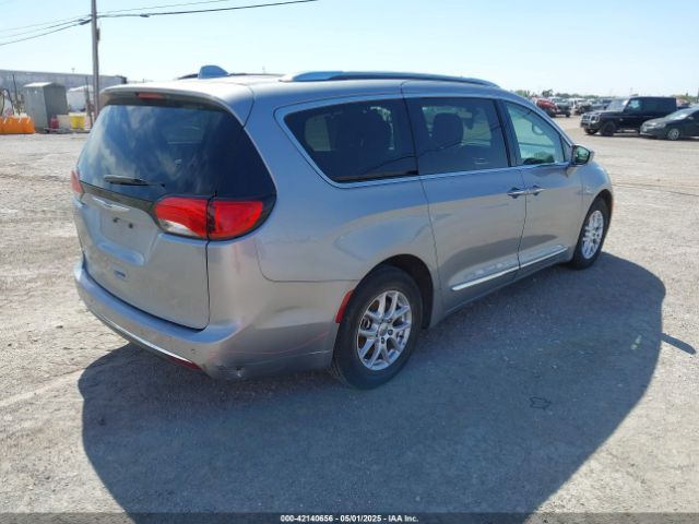 2020 CHRYSLER PACIFICA 2C4RC1BG4LR272446 Photo 3