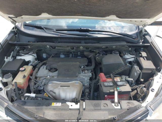 JTMWFREV3JD121908 Toyota Rav4 Xle