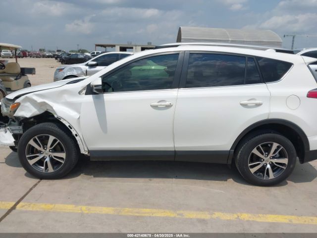JTMWFREV3JD121908 Toyota Rav4 Xle