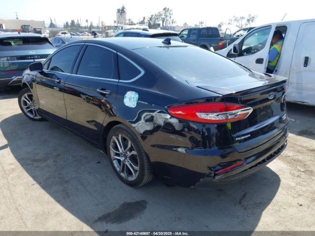 2019 FORD FUSION HYBRID 3FA6P0RU2KR168078 Photo 2