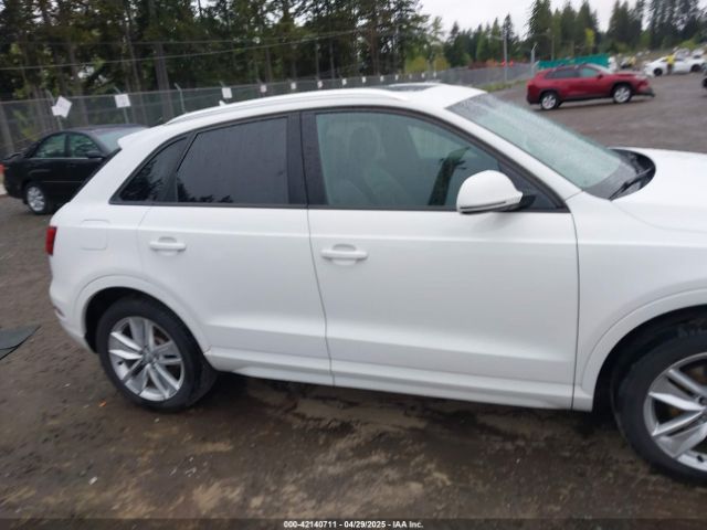 WA1ECCFS5HR003565 Audi Q3 2.0t Premium