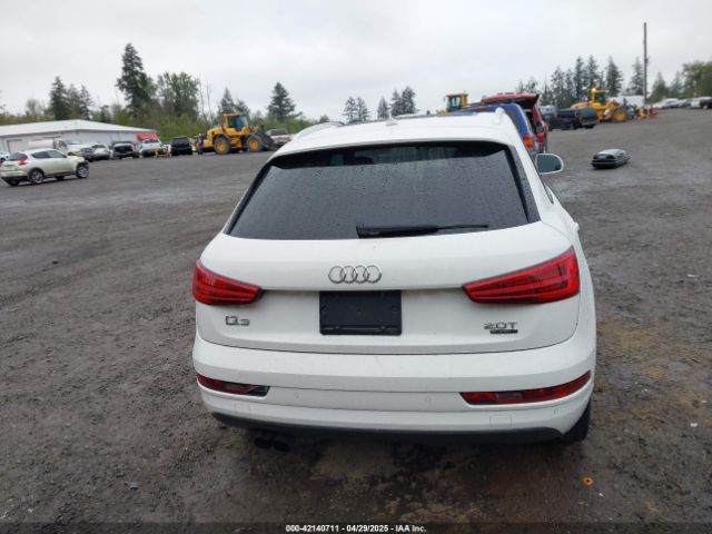 WA1ECCFS5HR003565 Audi Q3 2.0t Premium
