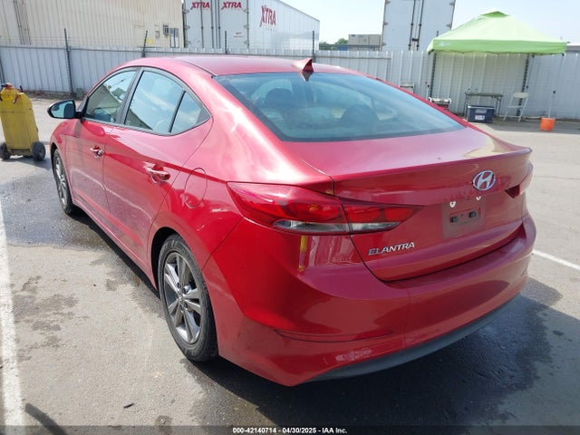5NPD84LF2HH003305 Hyundai ELANTRA SE