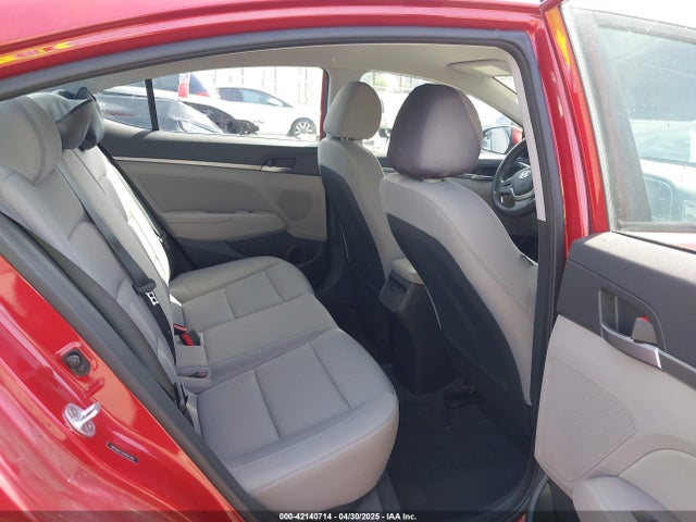 5NPD84LF2HH003305 Hyundai ELANTRA SE