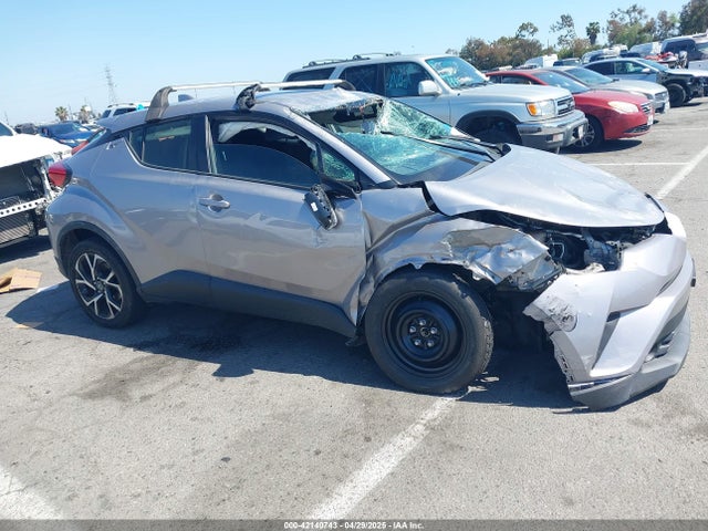 JTNKHMBX8K1046347 Toyota C-HR XLE