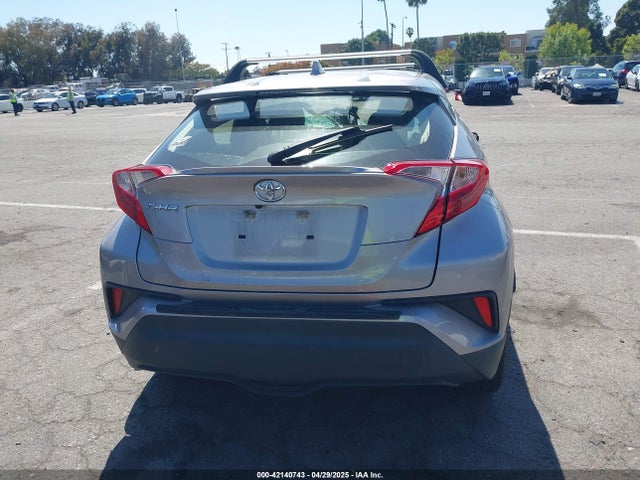 JTNKHMBX8K1046347 Toyota C-HR XLE