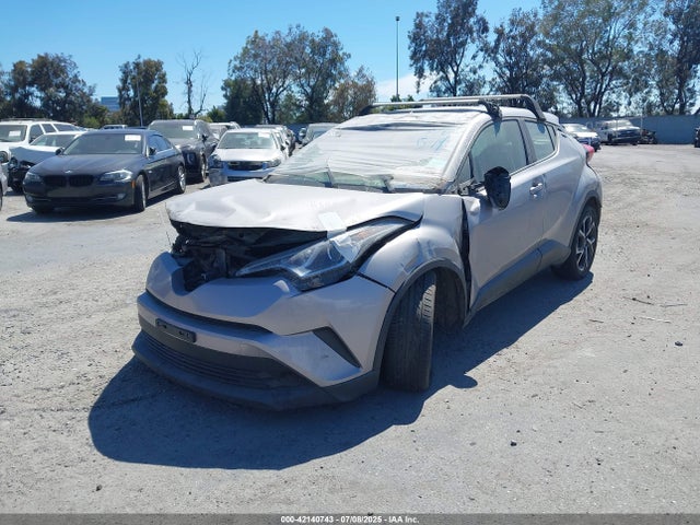 JTNKHMBX8K1046347 Toyota C-HR XLE