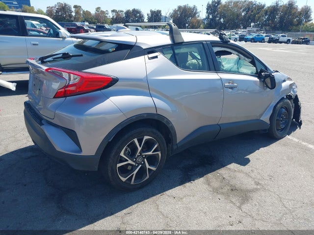 JTNKHMBX8K1046347 Toyota C-HR XLE