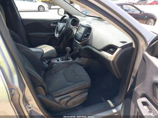 2016 JEEP CHEROKEE 1C4PJLCB3GW200355 Photo 4