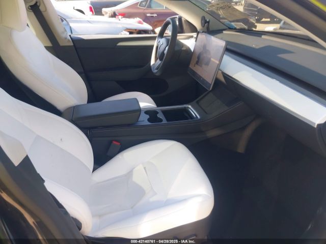 7SAYGDEE8SF244254 Tesla 2025