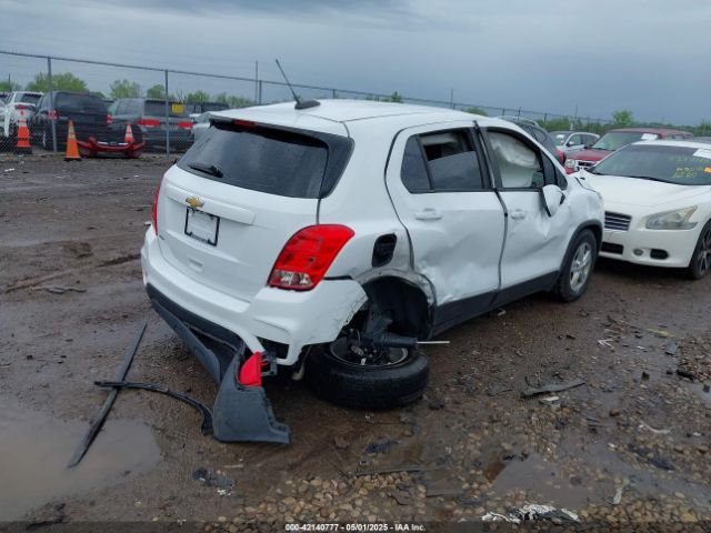 2019 CHEVROLET TRAX 3GNCJKSB5KL220090 Photo 3