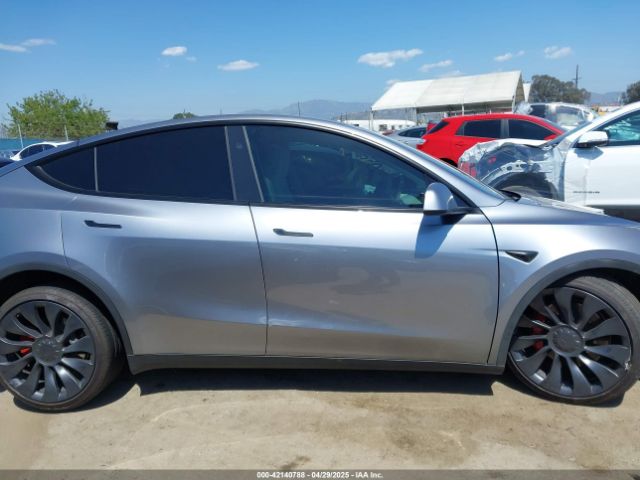 7SAYGDEF9RA299036 Tesla Model Y Performance Dual Motor All-wheel Drive