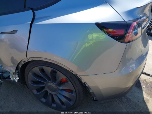 7SAYGDEF9RA299036 Tesla Model Y Performance Dual Motor All-wheel Drive