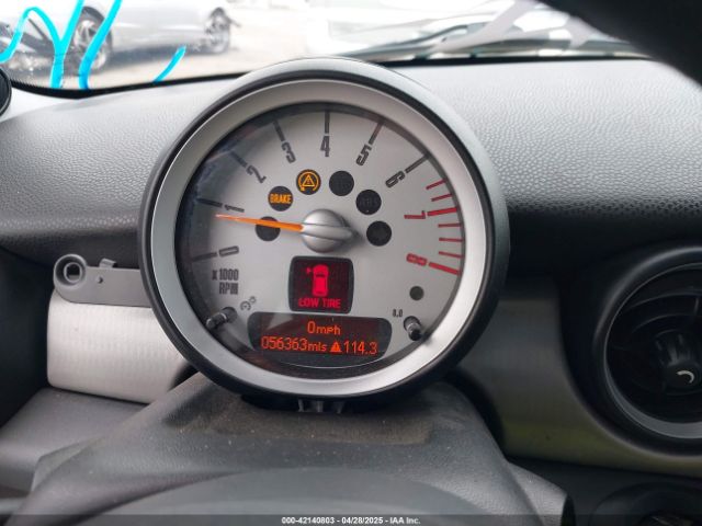 2010 MINI COOPER S WMWMF7C51ATX43070 Photo 6