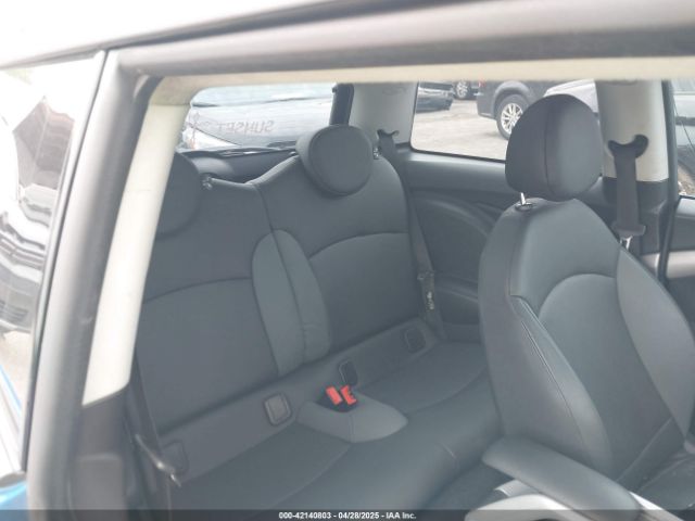 2010 MINI COOPER S WMWMF7C51ATX43070 Photo 7