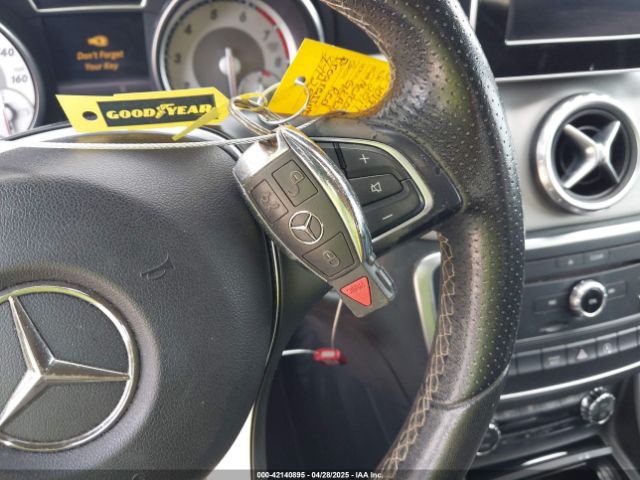 WDCTG4EB8HJ298761 Mercedes-Benz GLA 250