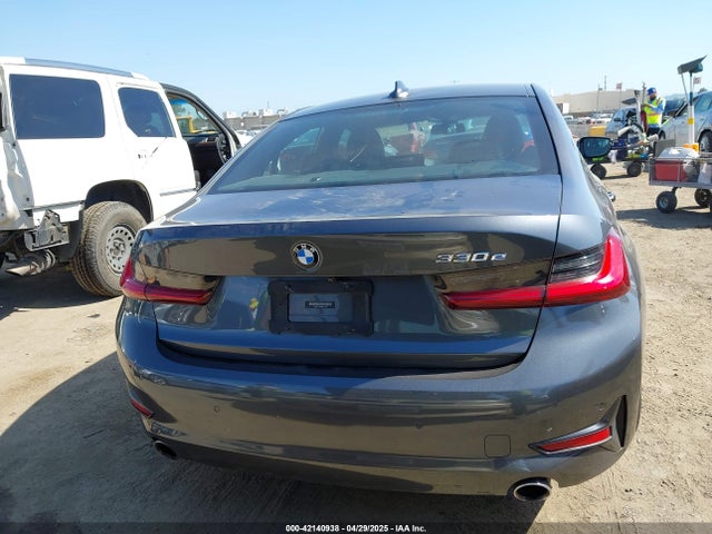 3MW5P7J06M8B77766 BMW 3 Series 330e