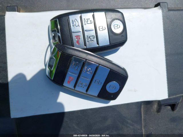 KNDMB5C11H6253379 KIA SEDONA LX