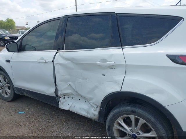 1FMCU0G95HUA69725 Ford Escape