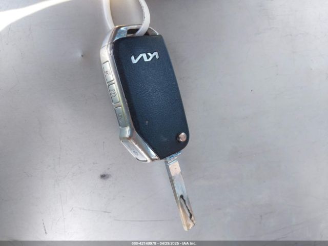 3KPF24AD8PE610260 KIA Forte Lxs