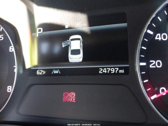 3KPF24AD8PE610260 KIA Forte Lxs