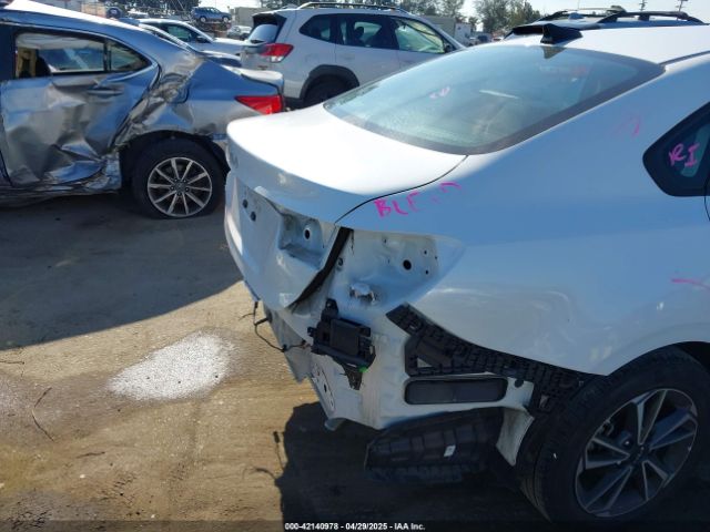 3KPF24AD8PE610260 KIA Forte Lxs
