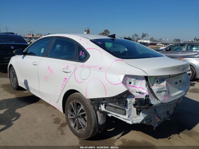 3KPF24AD8PE610260 KIA Forte Lxs