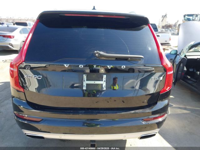 YV4102PK9L1533600 Volvo Xc90 T5 Momentum 7 Passenger