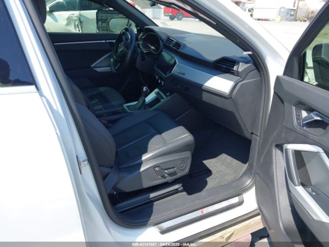 2021 AUDI Q3 WA1DECF37M1055948 Photo 4